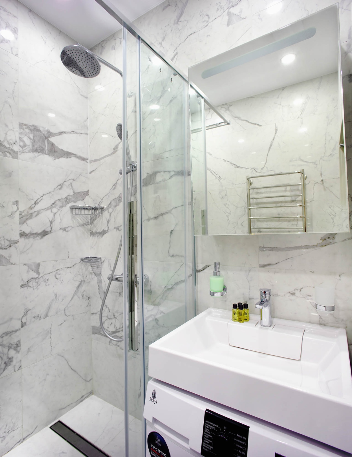 Апартаменты в центре Сочи с видом на море