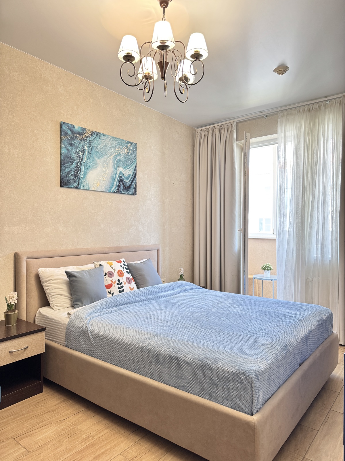 Евро двухкомнатный апартамент с балконом  в Сириусе АС 2-407