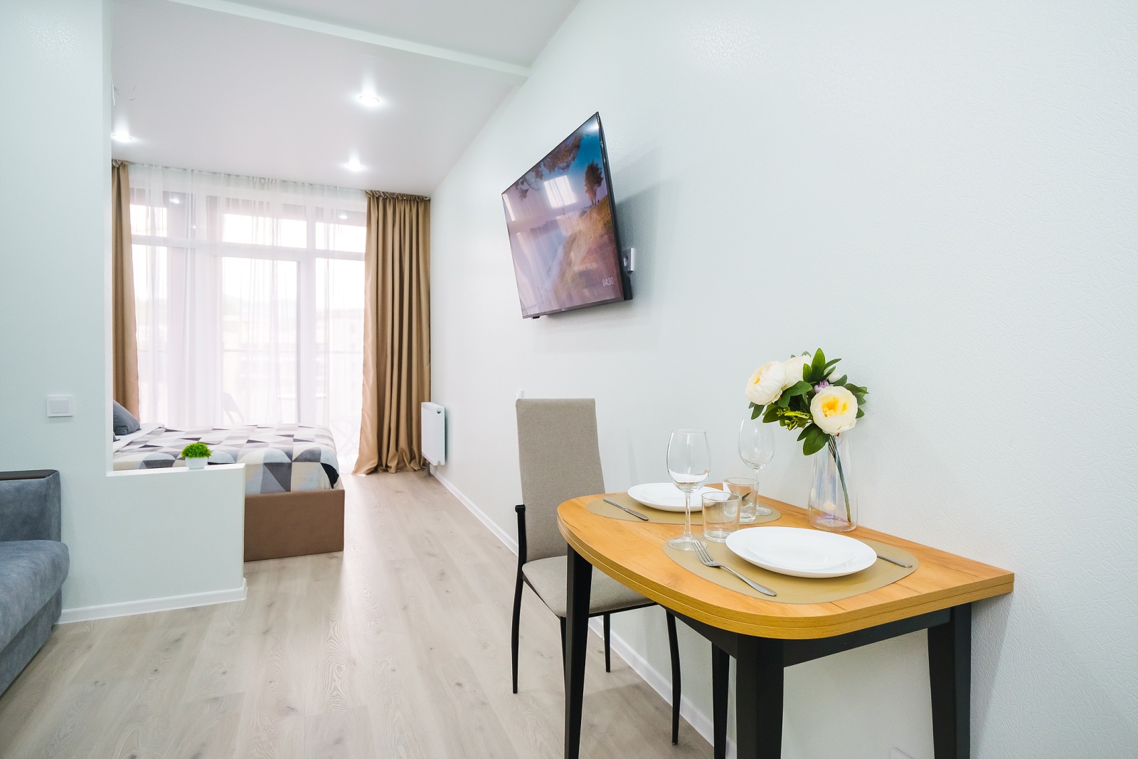 Сдается уютная студия в жилом комплексе бизнес-класса, расположенном в живописном Дагомысе!