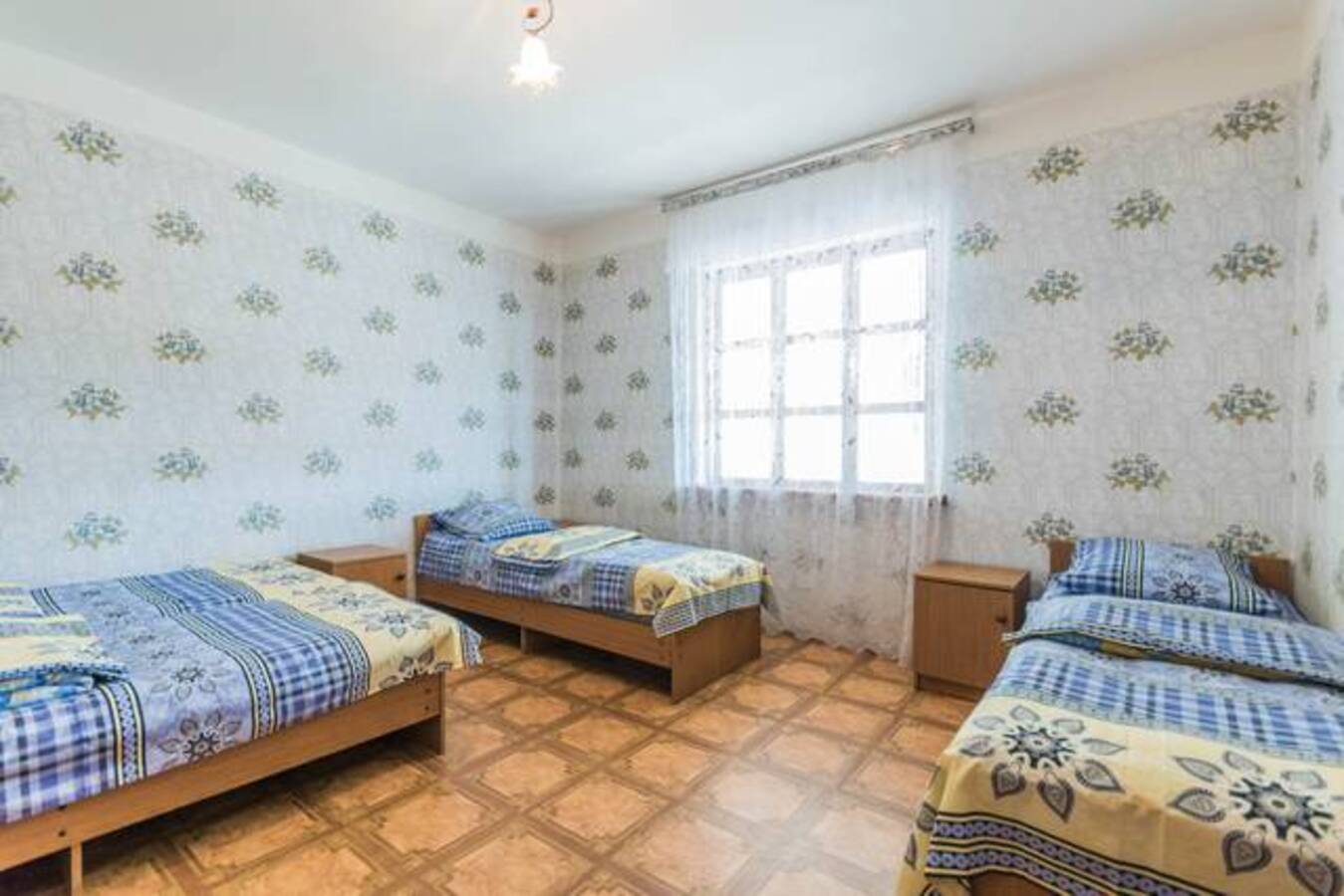 Трехместный номер эконом с кондиционера
