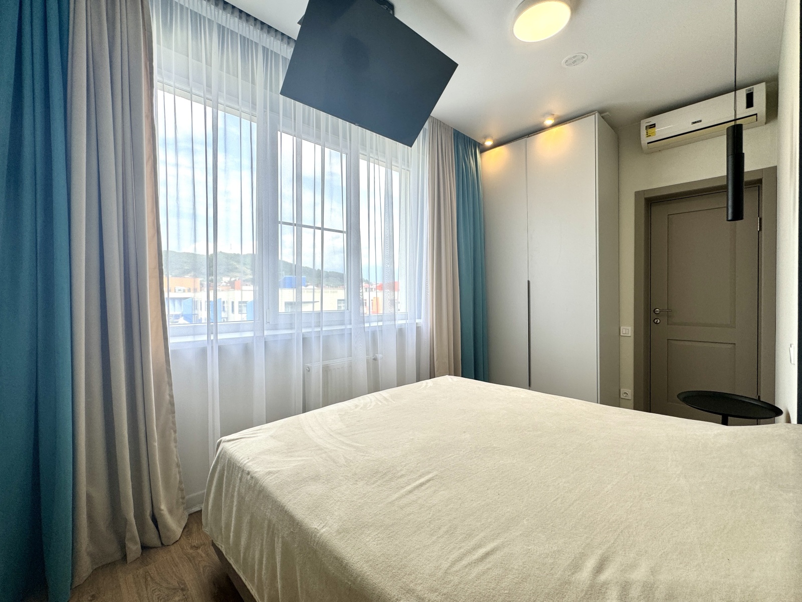 Евро трехкомнатный апартамент  в Сириусе АС 1-308