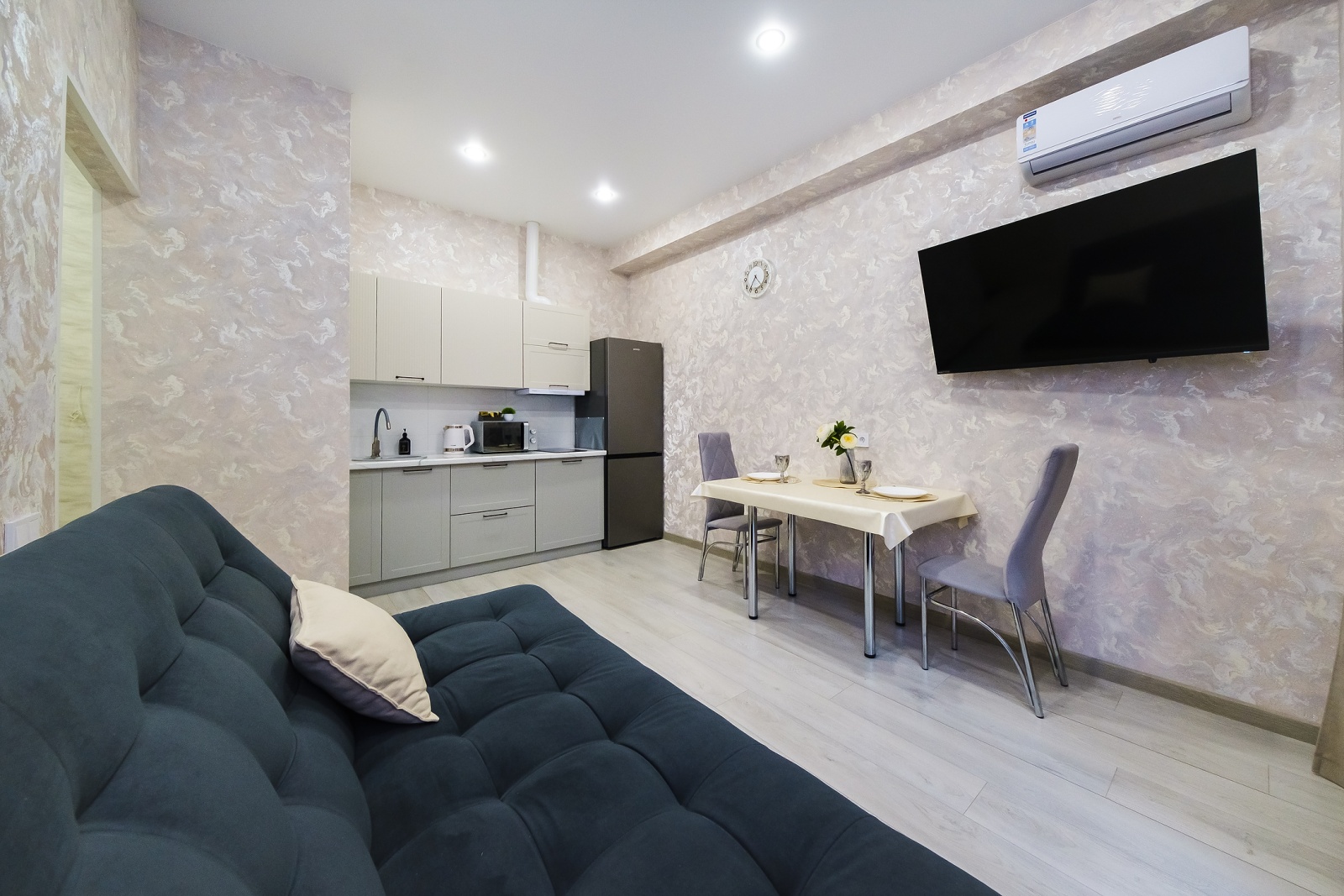 Предлагается в аренду апартамент в комплексе бизнес-класса, расположенном в Дагомысе!