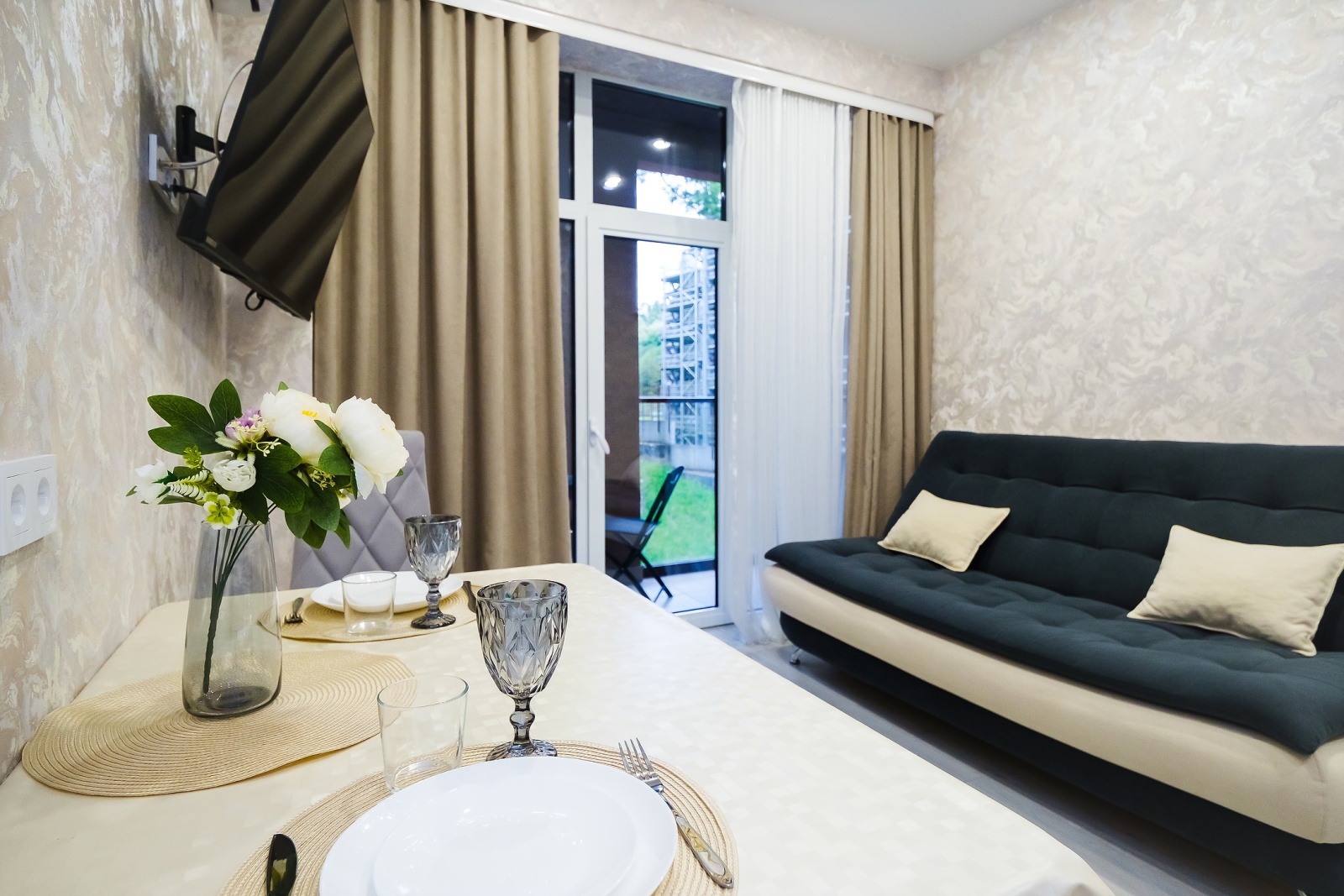 Предлагается в аренду апартамент в комплексе бизнес-класса, расположенном в Дагомысе!