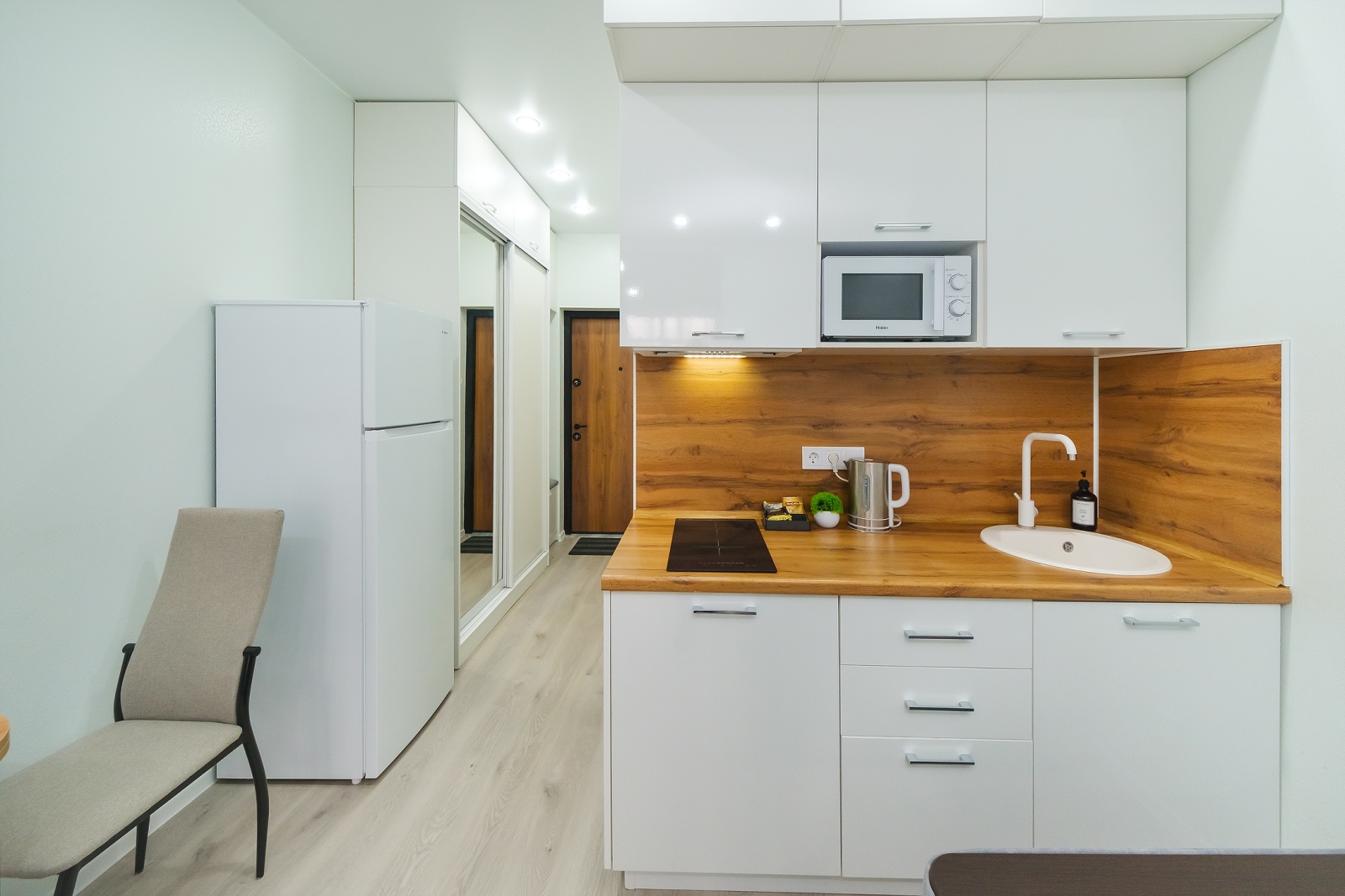 Сдается уютная студия в жилом комплексе бизнес-класса, расположенном в живописном Дагомысе!