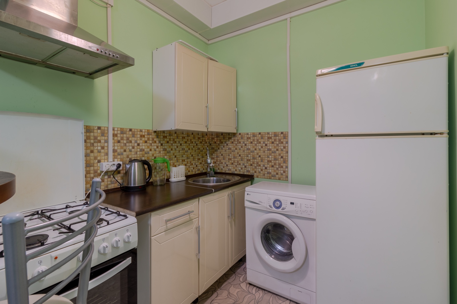 Небольшая 3-х местная студия в частном доме (18 мин до моря пешком) 