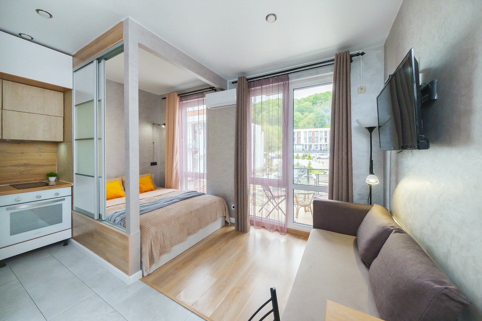 Предлагается в аренду уютная студия в жилом комплексе "Касабланка"!