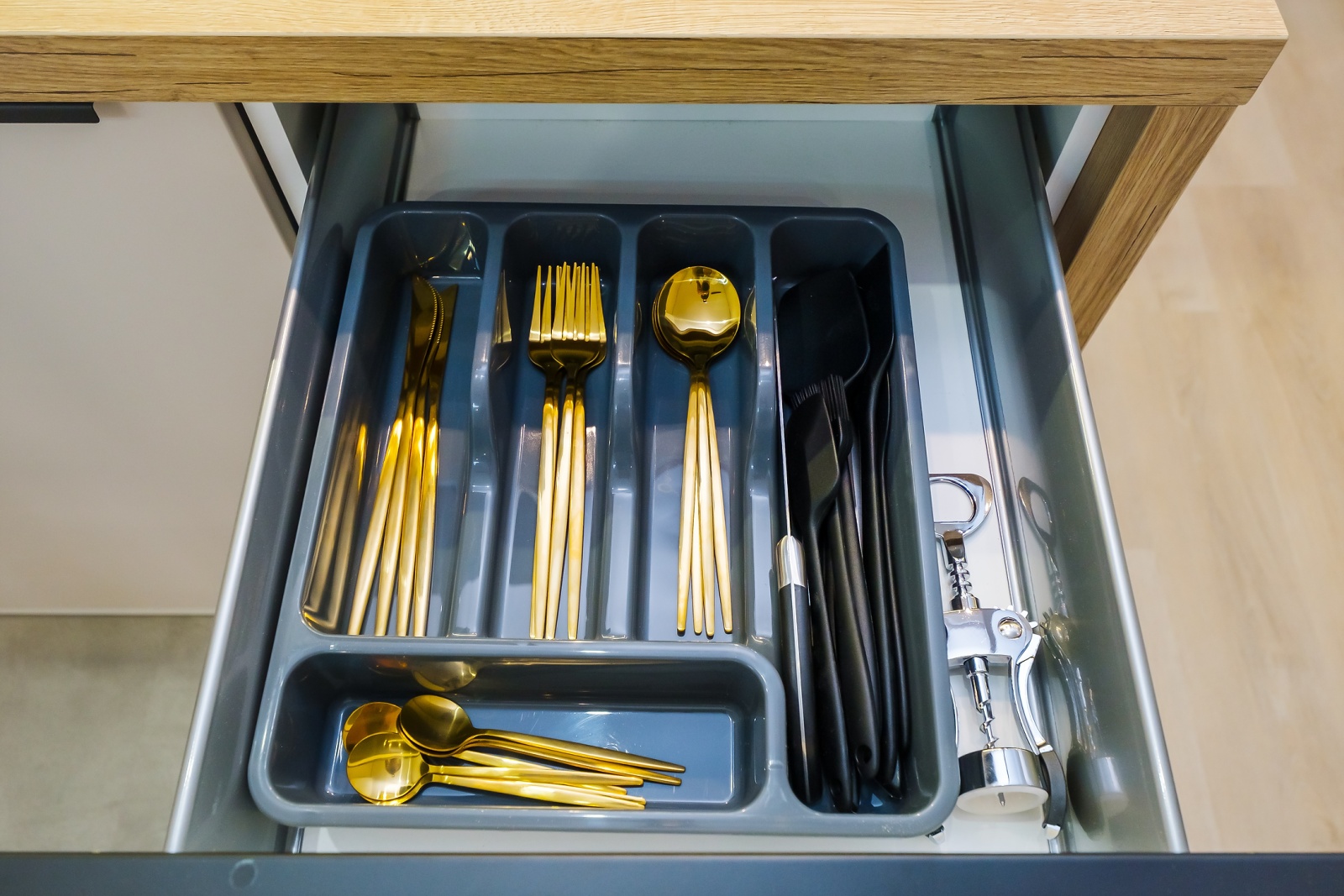 Предлагаем остановиться в новой, уютной студии, расположенной в жилом комплексе "Сочи Парк", из окон которой открывается захватывающий вид!