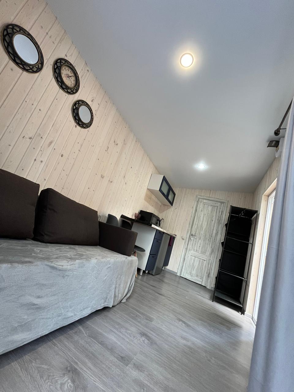 домик в лесу. Красная поляна