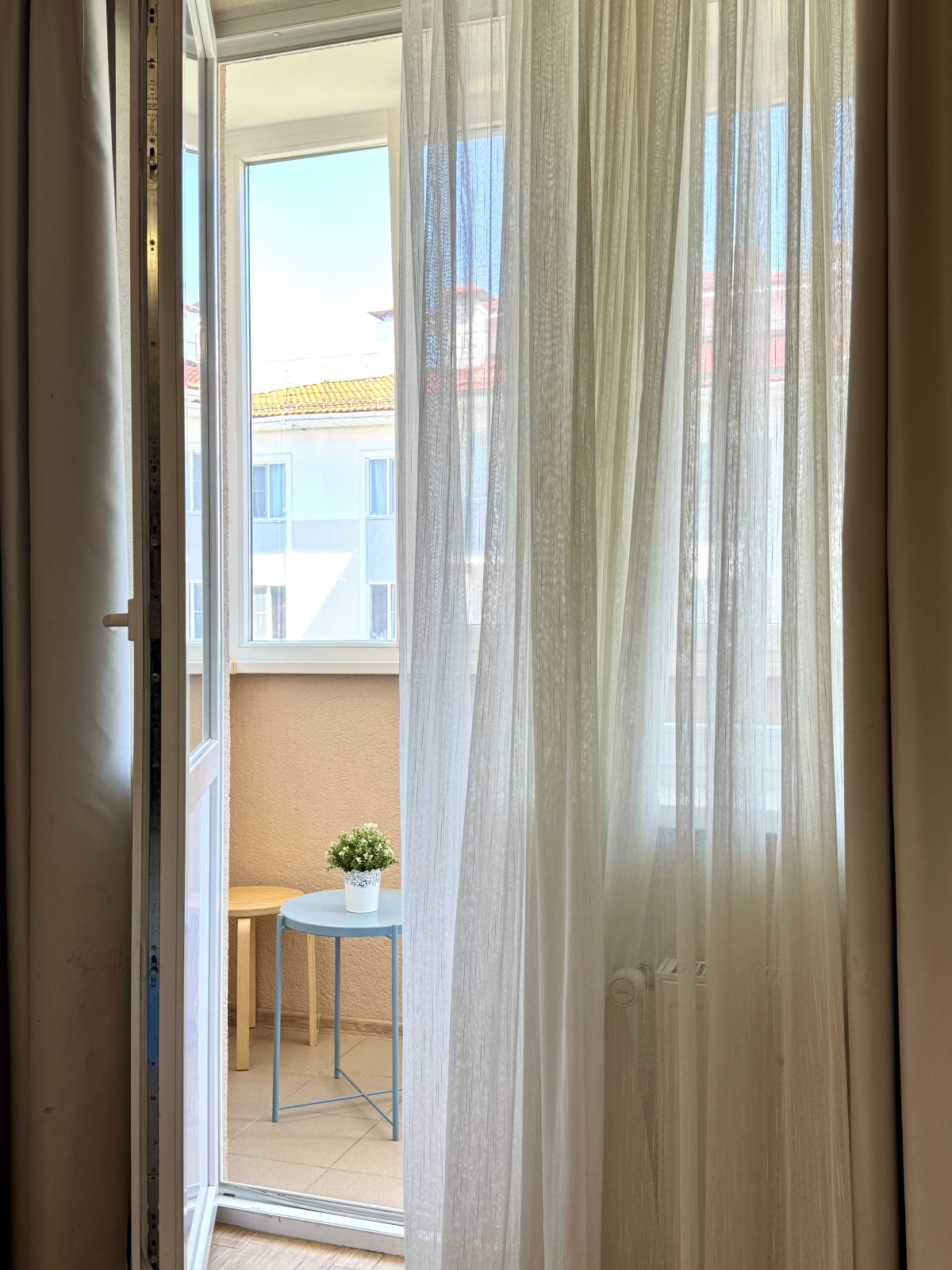 Евро двухкомнатный апартамент с балконом  в Сириусе АС 2-407