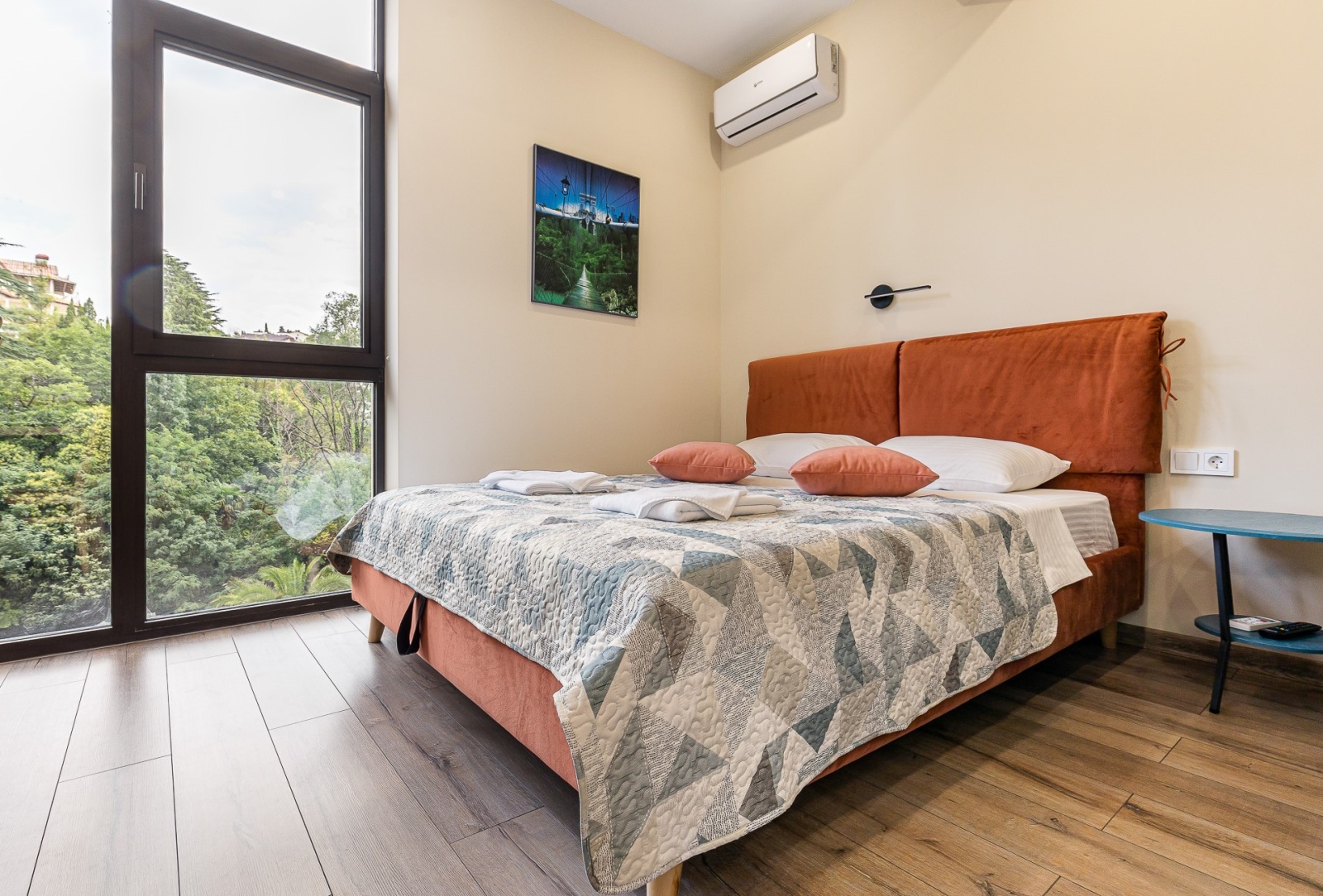 Современная студия ЖК Метрополь в центре Сочи