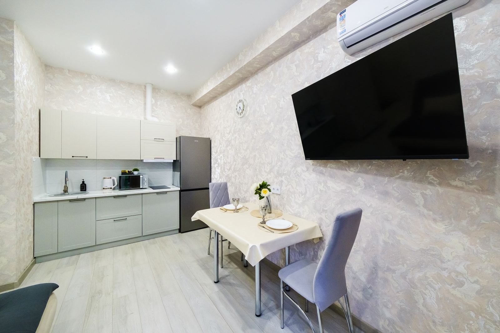 Предлагается в аренду апартамент в комплексе бизнес-класса, расположенном в Дагомысе!