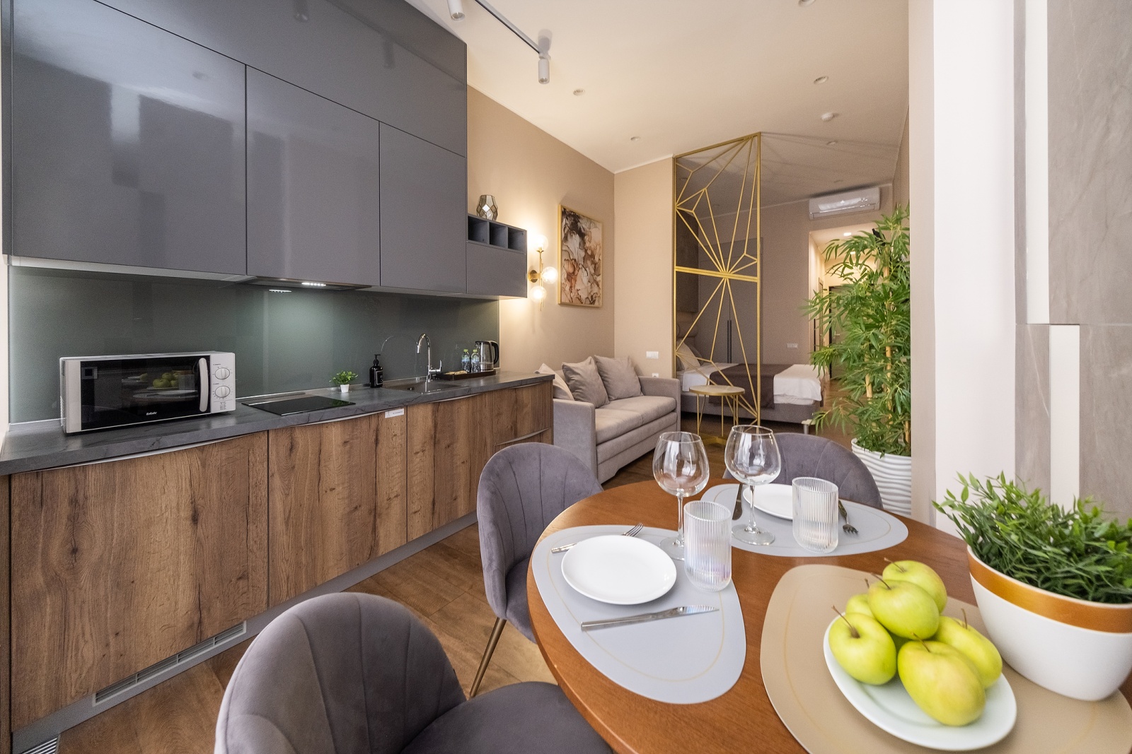 Апартаменты в самом центре Сочи: сочетание комфорта и стиля на пешеходной улице!