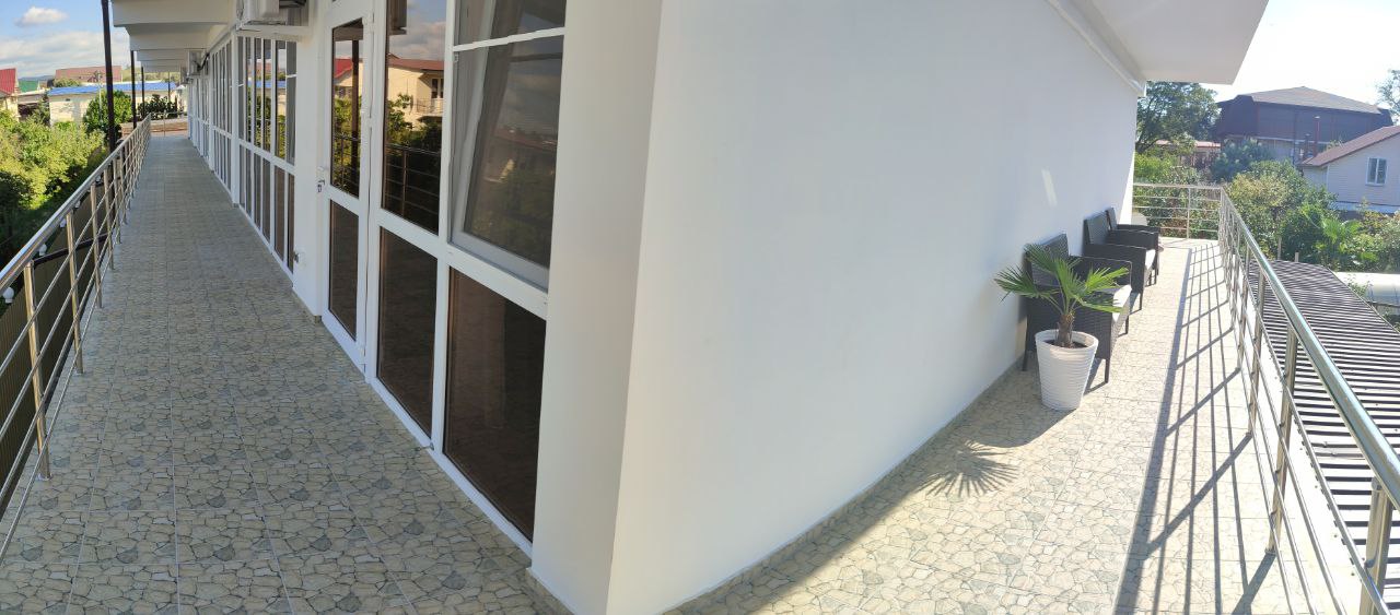 Отдых на море. Гостевой дом "Айсберг" в Вардане