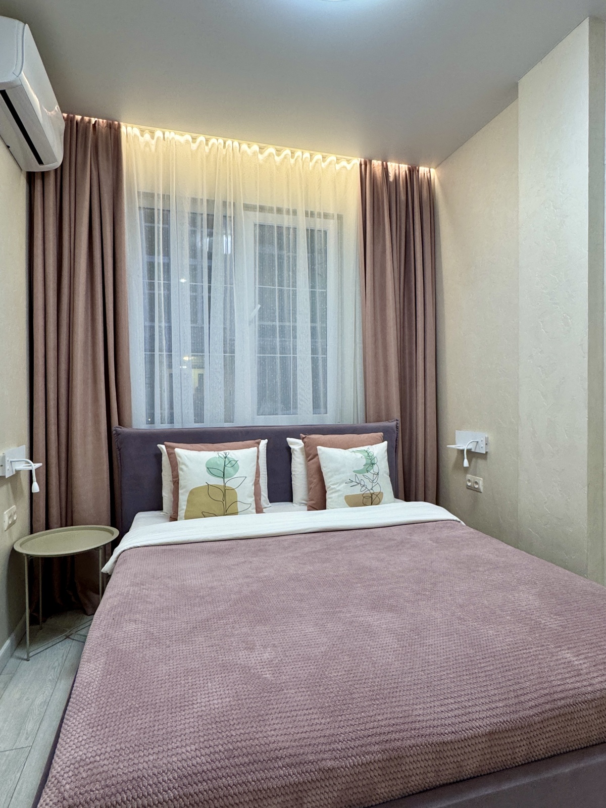 Евро трехкомнатный апартамент с балконом на первой линии в Сириусе АЛС 5-277