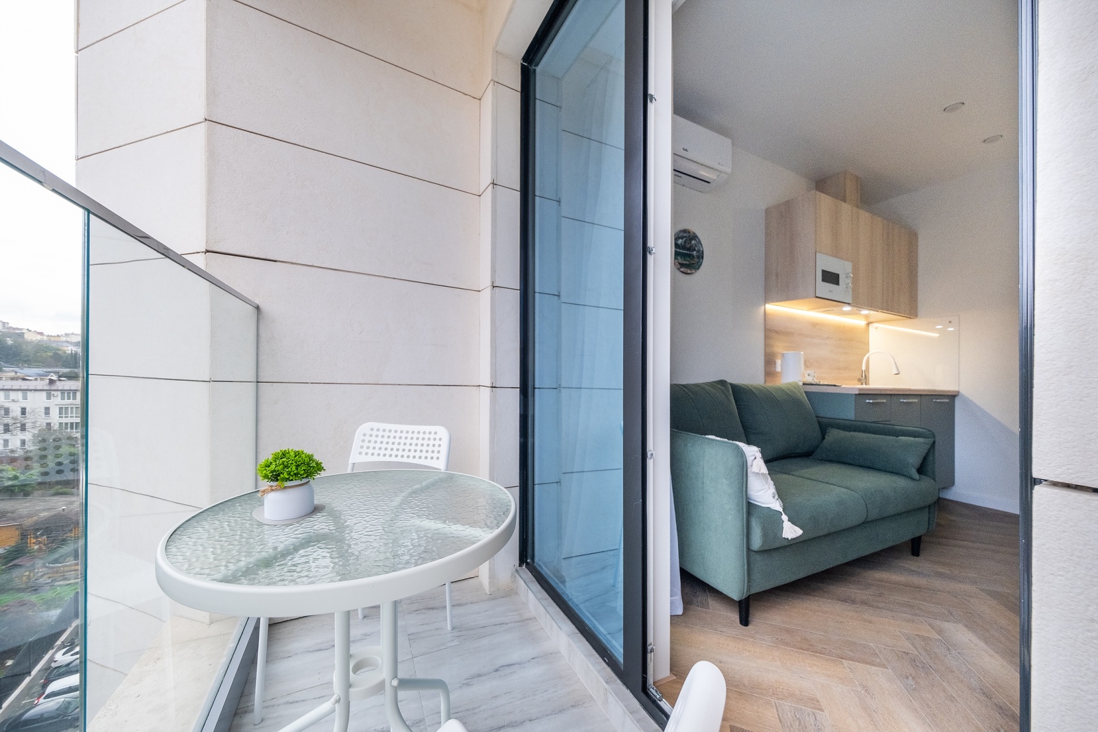 Окунитесь в комфорт с видом на Сочи! 