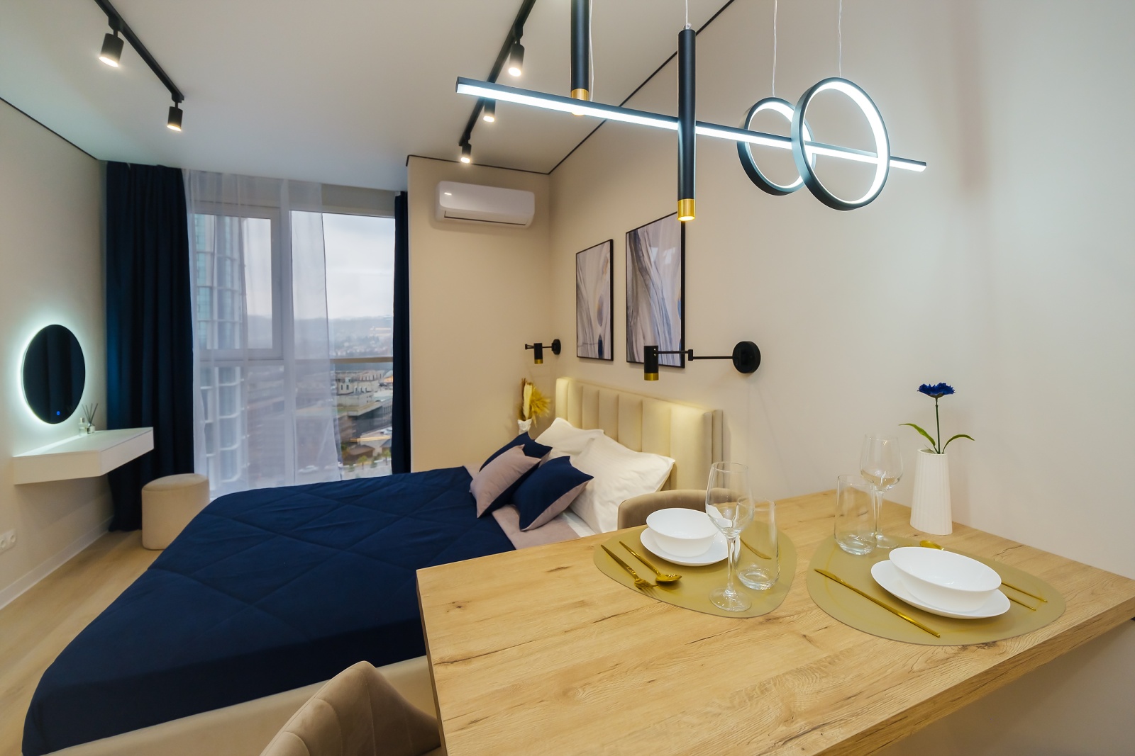 Предлагаем остановиться в новой, уютной студии, расположенной в жилом комплексе "Сочи Парк", из окон которой открывается захватывающий вид!