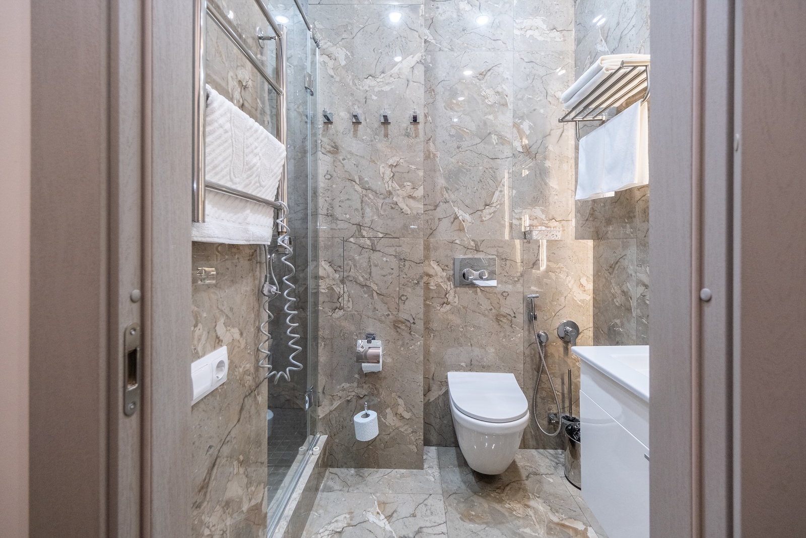 Апартаменты в самом центре Сочи: сочетание комфорта и стиля на пешеходной улице!