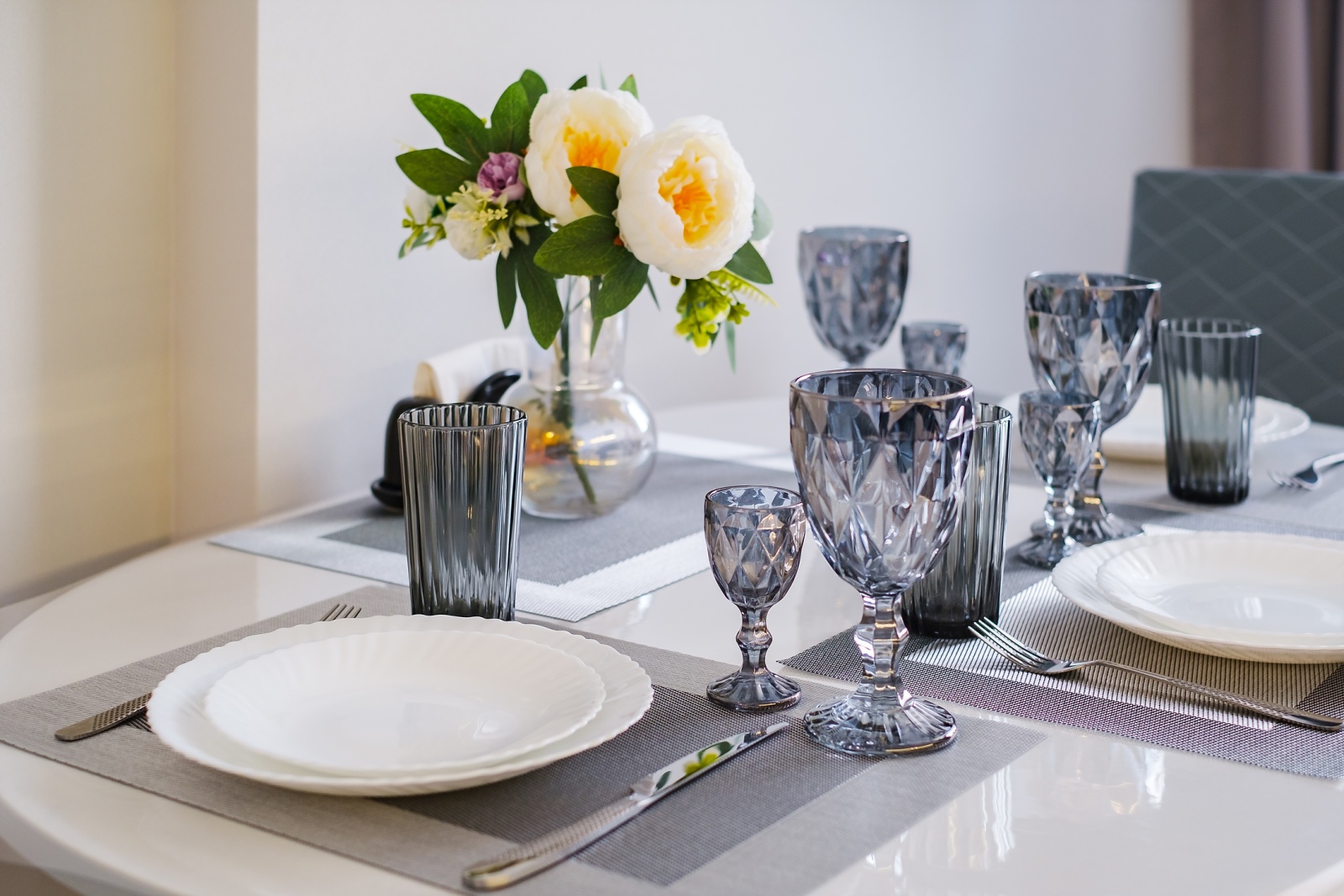 Сочи ждёт! Ваш идеальный отпуск в стильных апартаментах с панорамными видами!