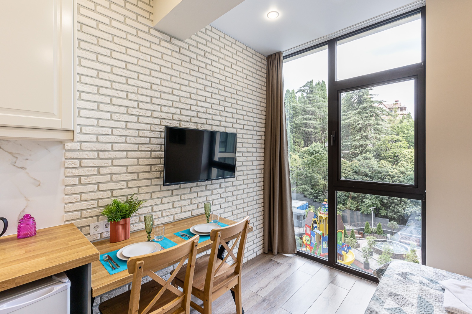 Современная студия ЖК Метрополь в центре Сочи