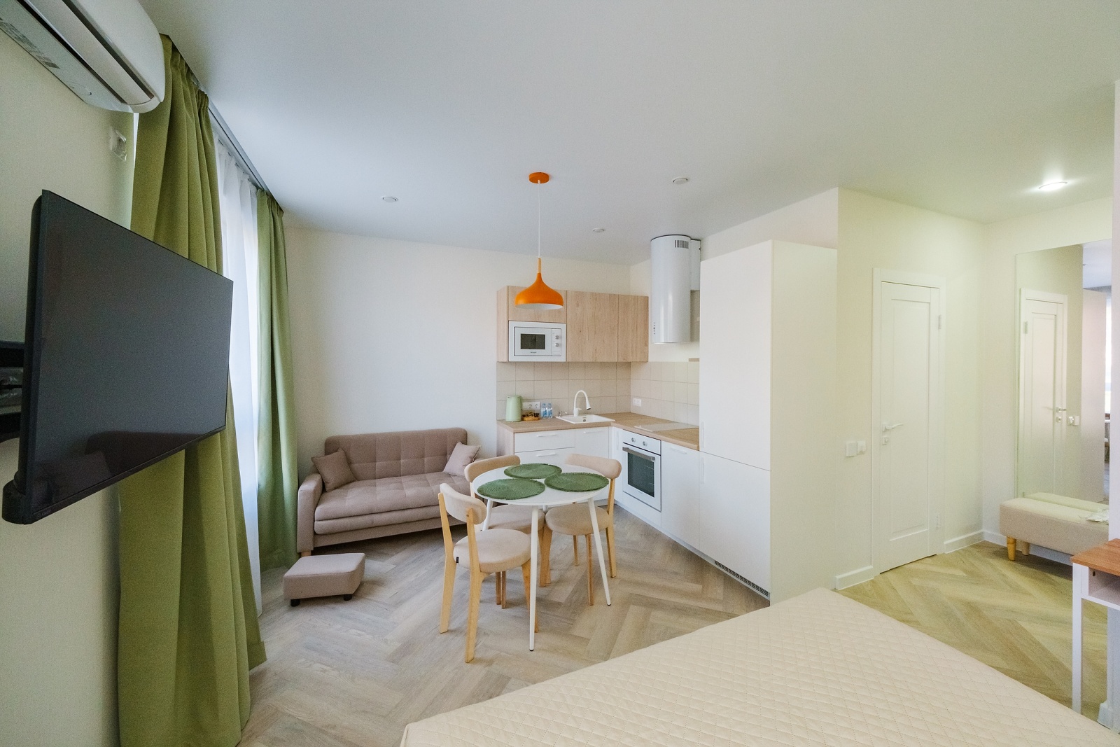 Уютная студия в сердце Адлера ждет своих гостей!