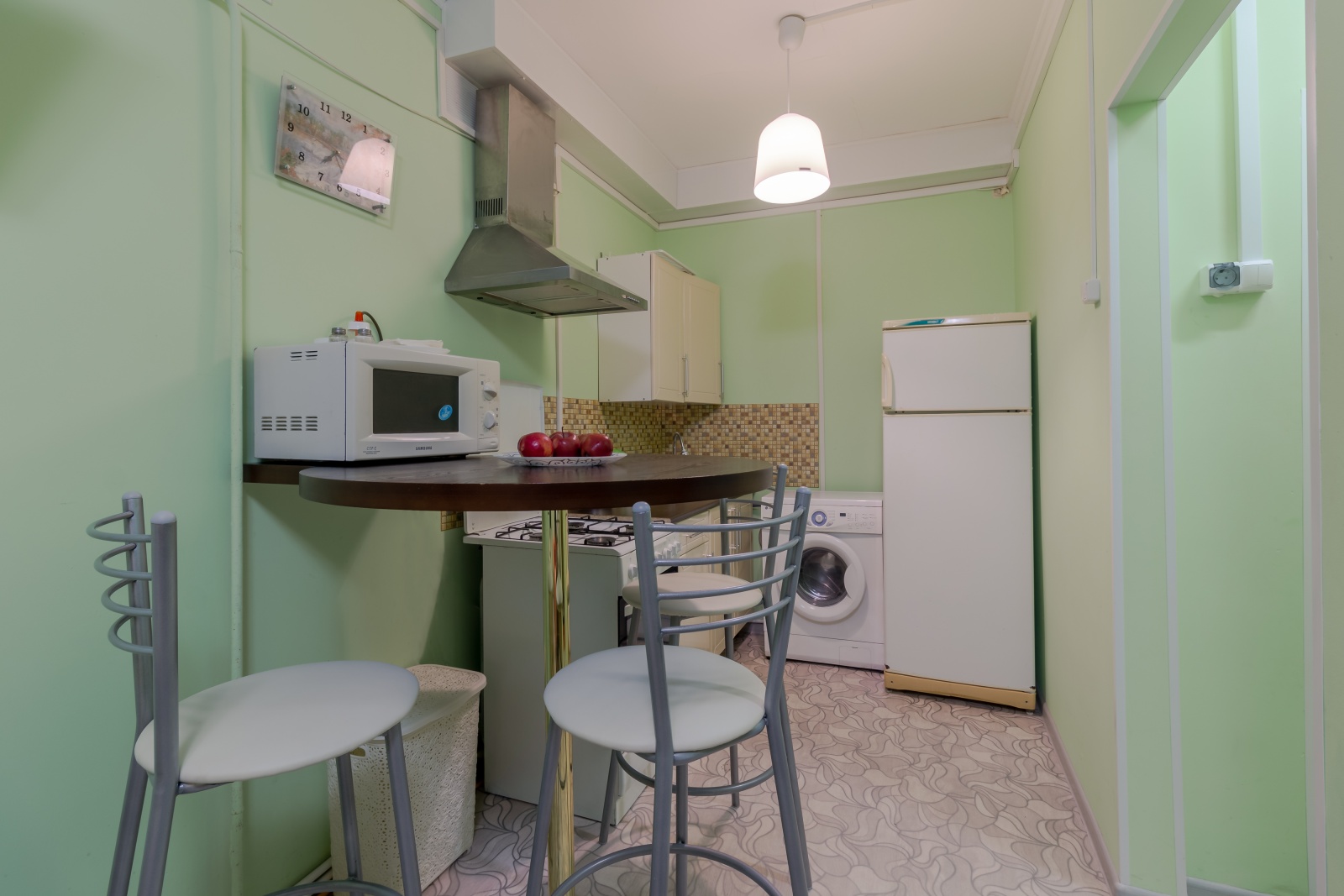 Небольшая 3-х местная студия в частном доме (18 мин до моря пешком) 