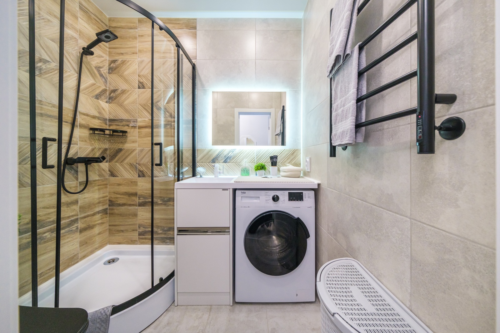 Сочи ждёт вас! Откройте для себя идеальный уголок комфорта в наших апартаментах!  ???? Описание:  Приглашаем вас в новый жилой комплекс "Кислород", где вас окутает атмосфера уюта и гостеприимства. Представьте: вы просыпаетесь под лучами солнца, а из 