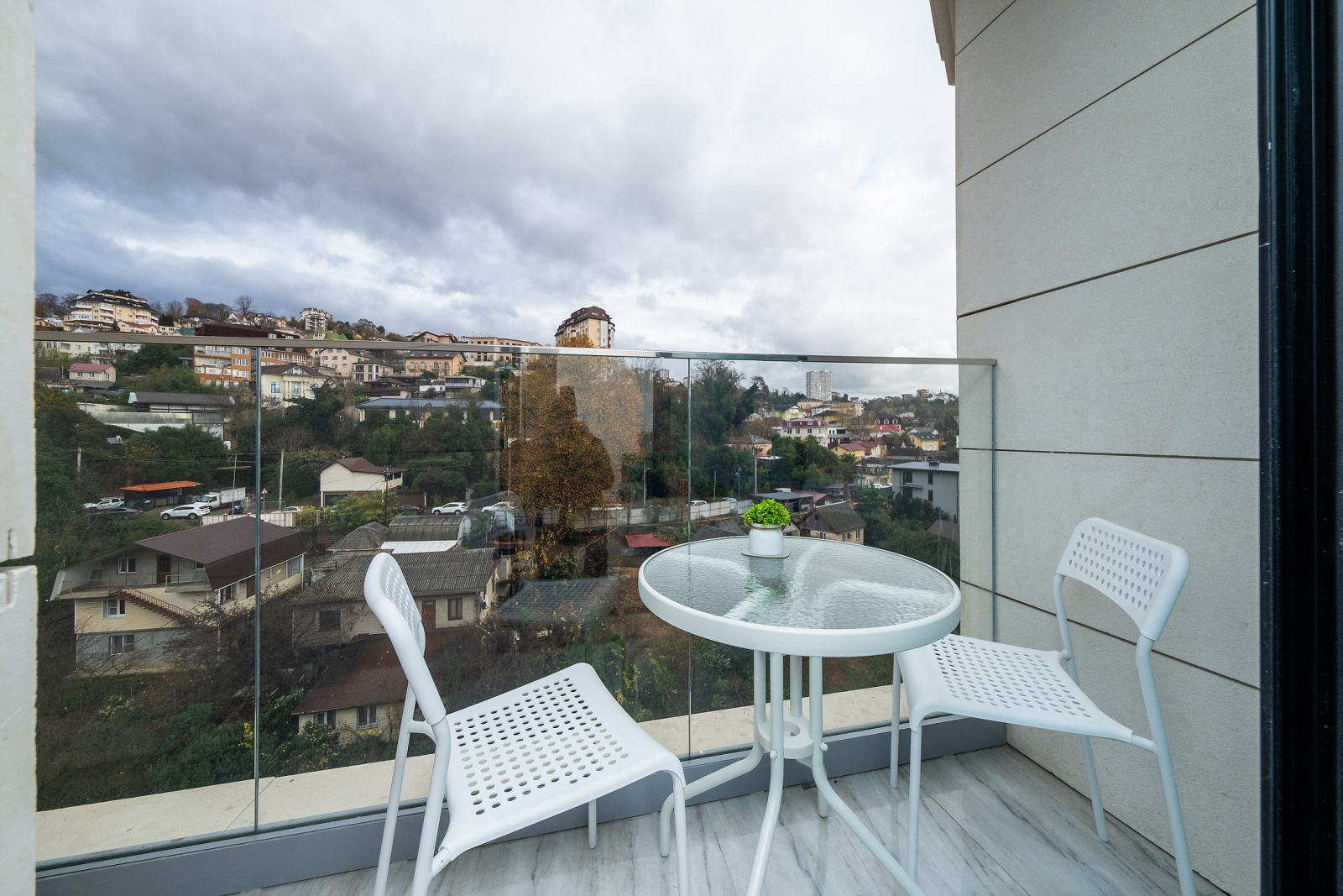 Окунитесь в комфорт с видом на Сочи! 