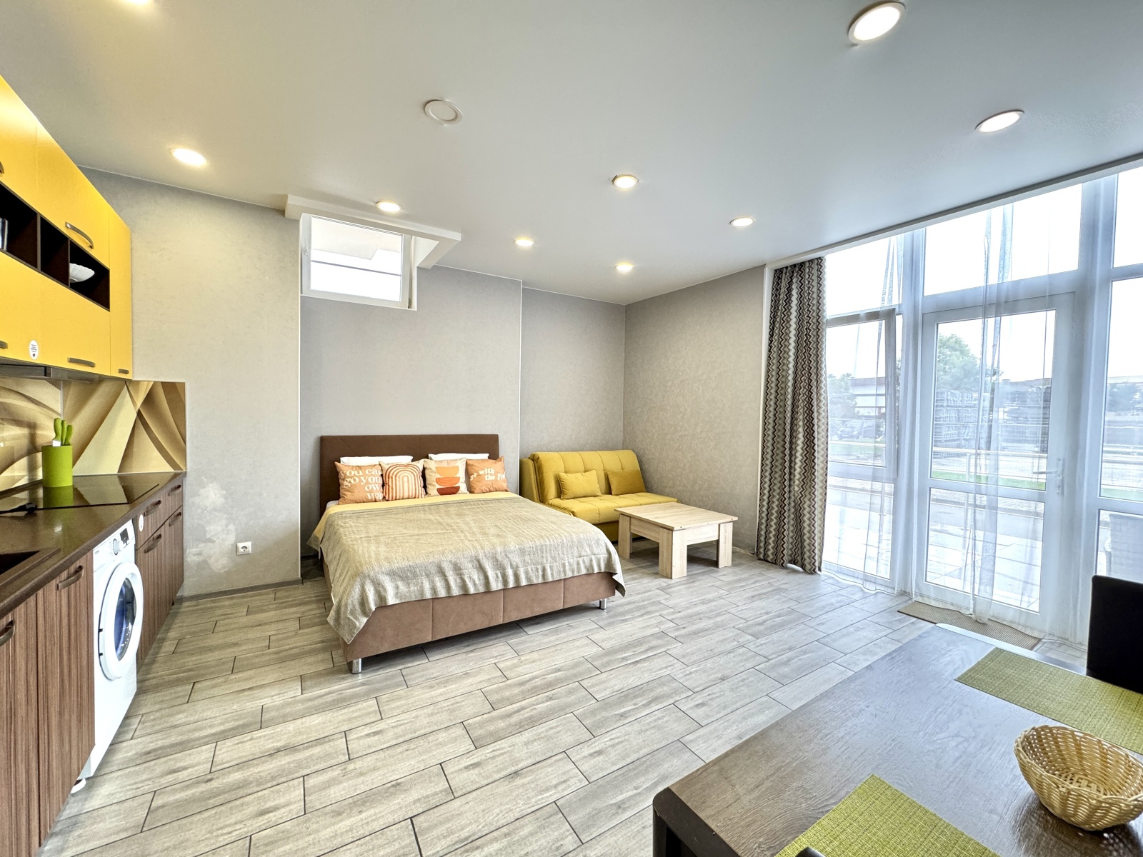 Студия с террасой на первой линии в Сириусе ЕКП 6202