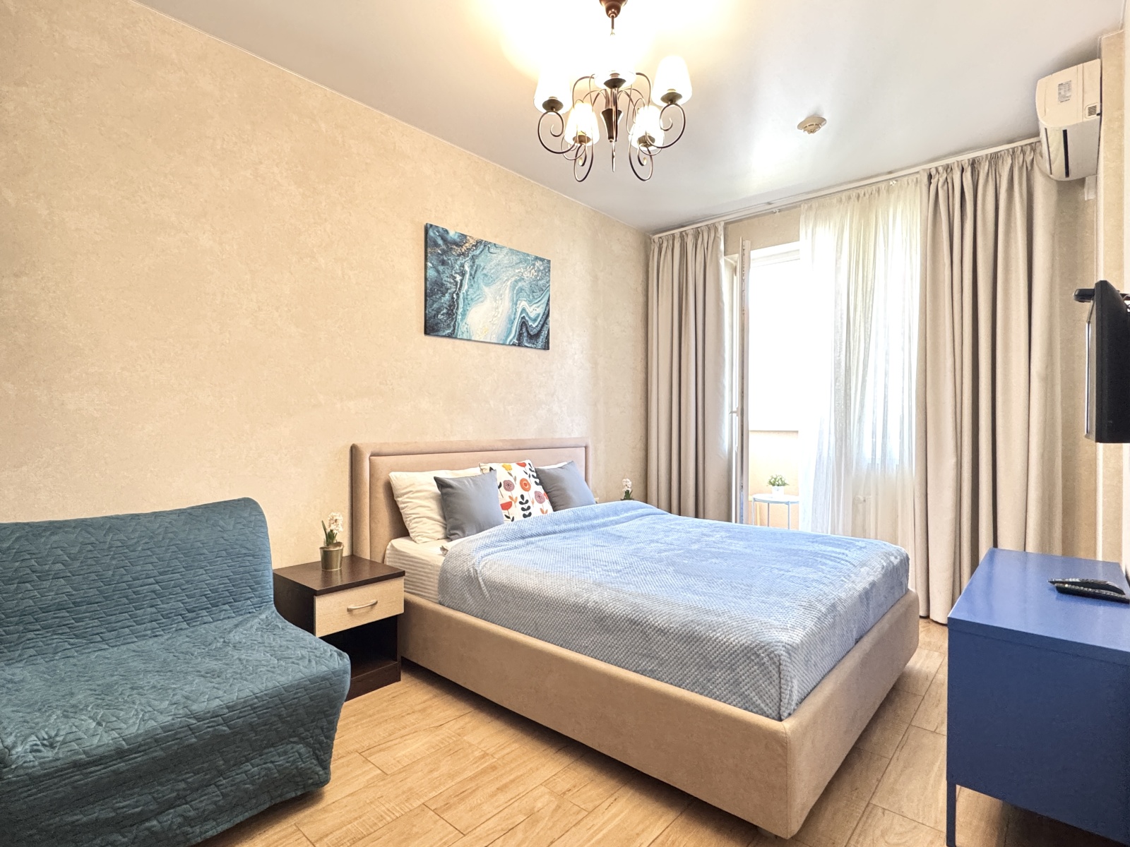 Евро двухкомнатный апартамент с балконом  в Сириусе АС 2-407