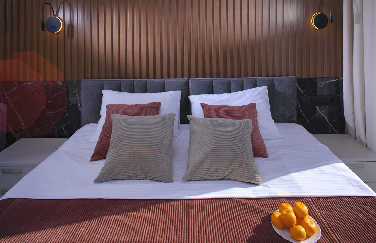 Апартаменты в центре Сочи с видом на море