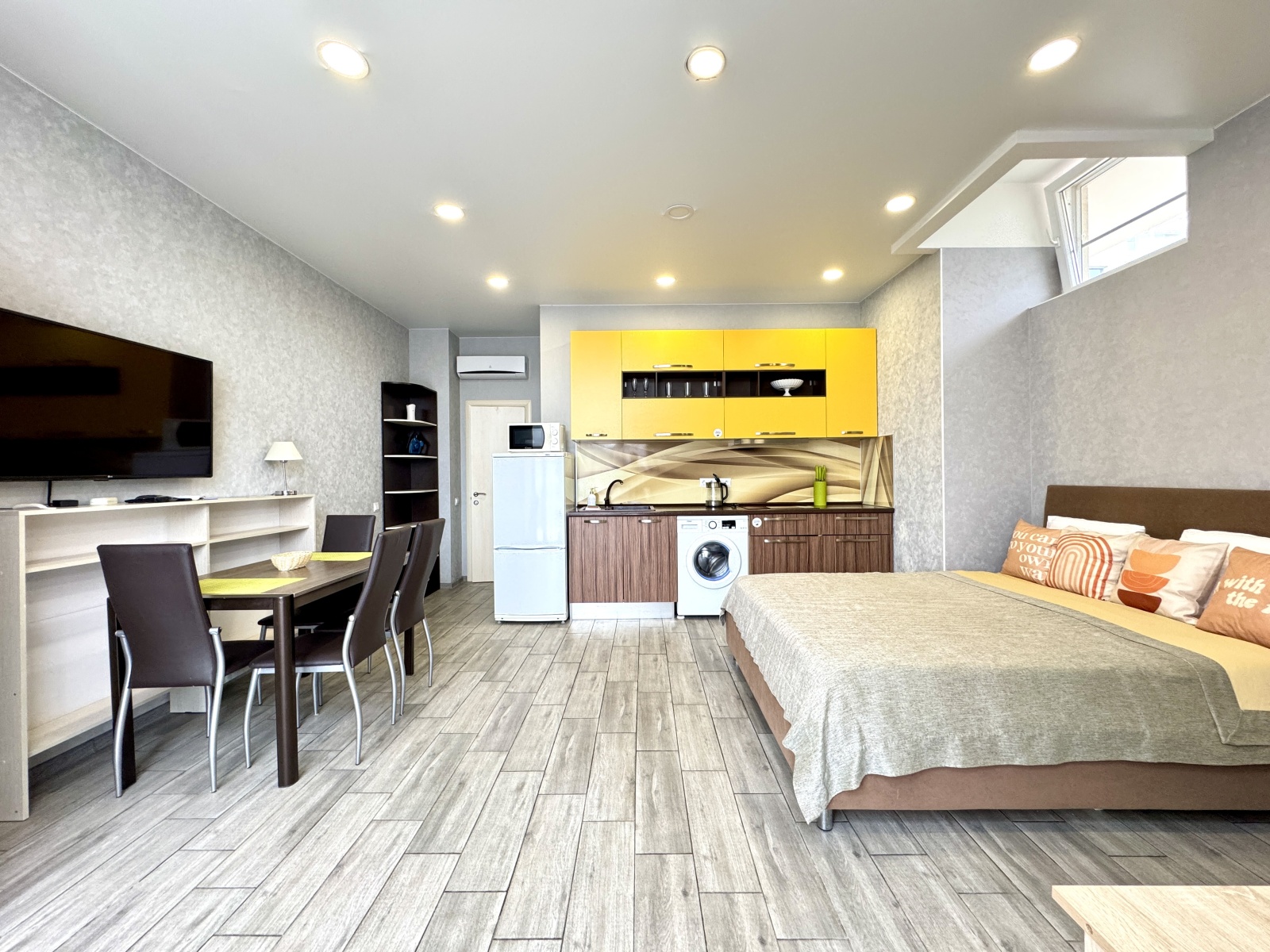 Студия с террасой на первой линии в Сириусе ЕКП 6202