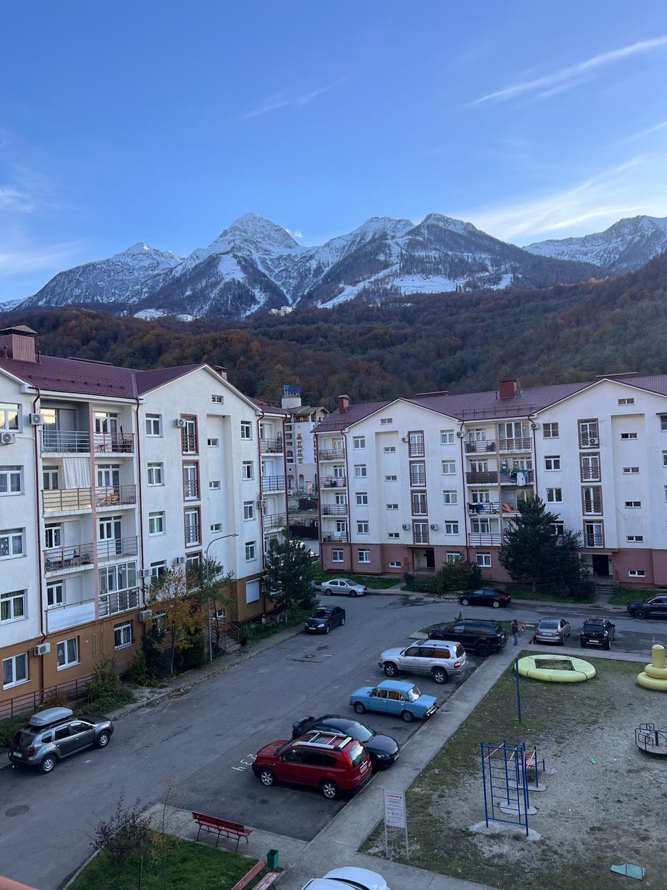 Апартаменты с видом на горы Красная поляна