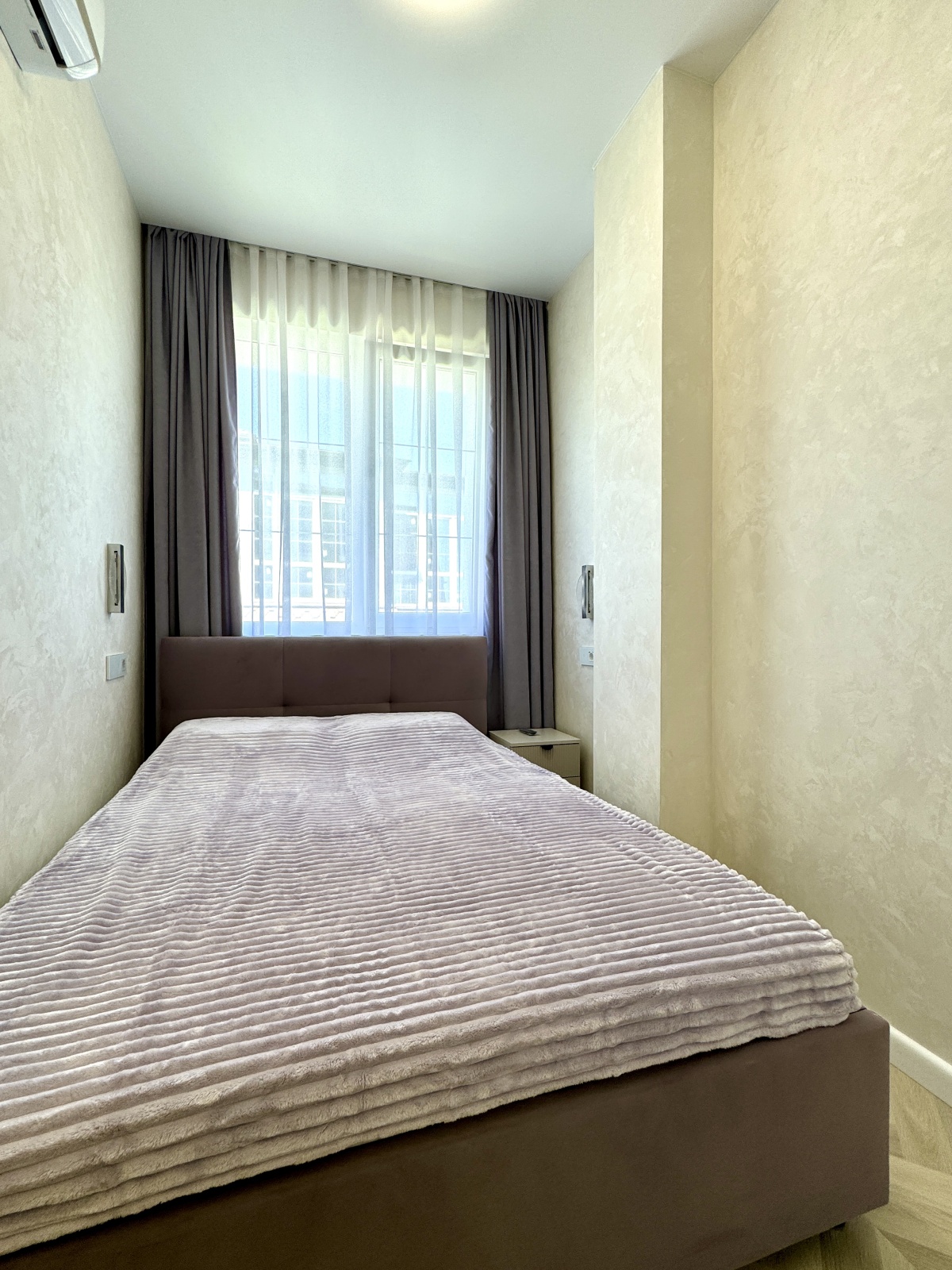 Евро двухкомнатный апартамент с балконом на первой линии в Сириусе АЛС 7-441