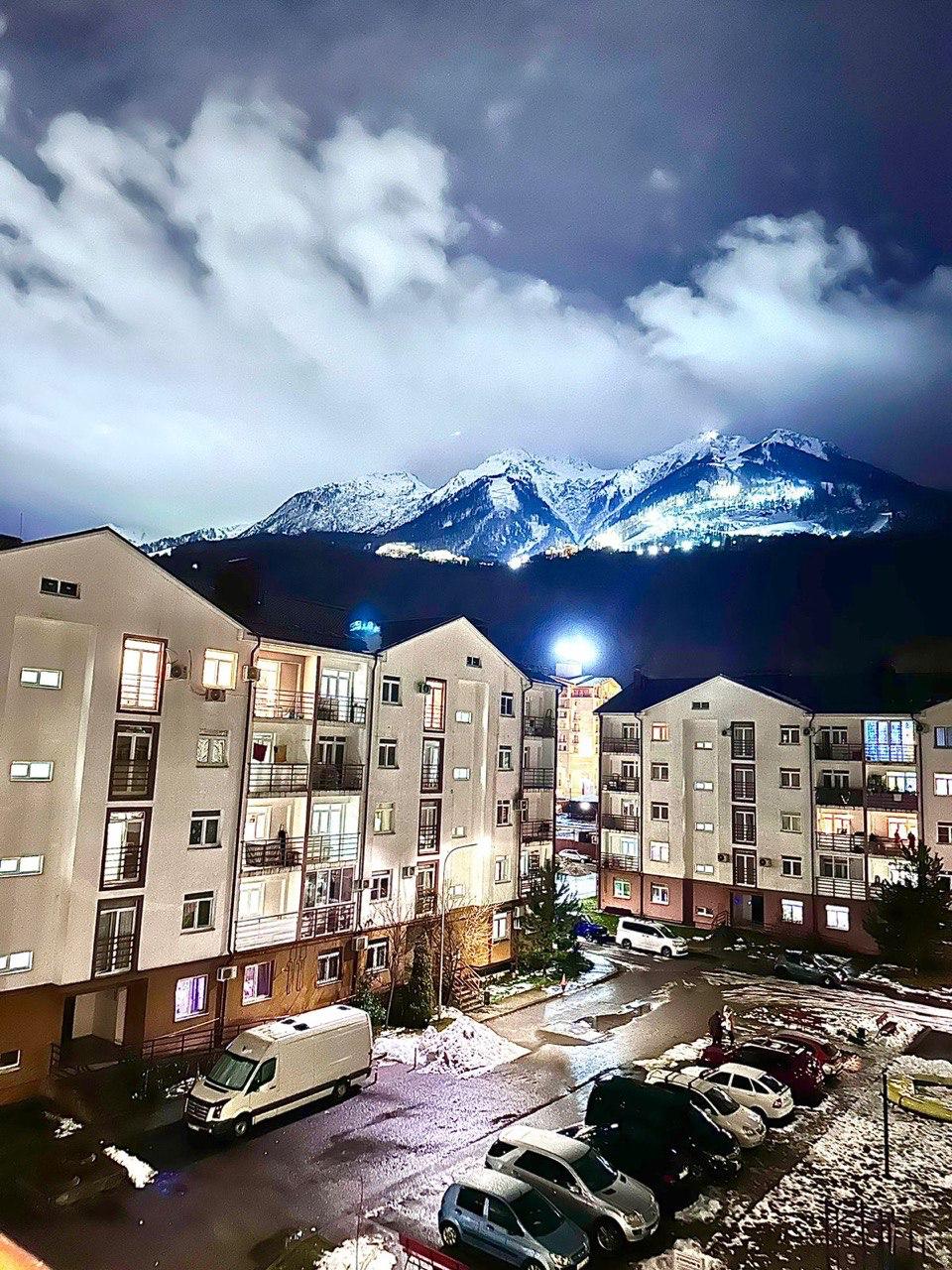 Апартаменты с видом на горы Красная поляна