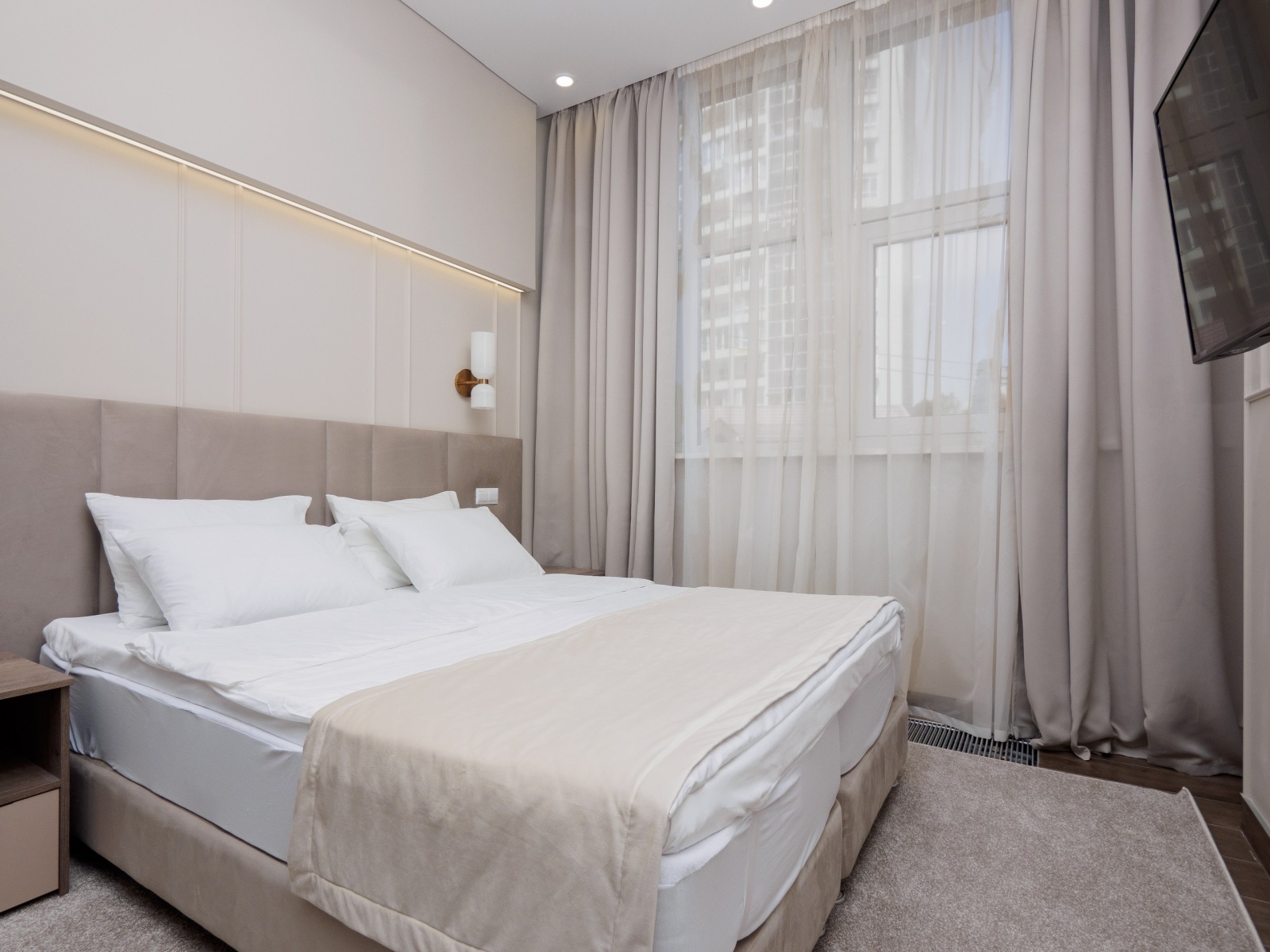 ☀️ Апартаменты в "Mirror Light": ваш безупречный отдых в районе Светлана!