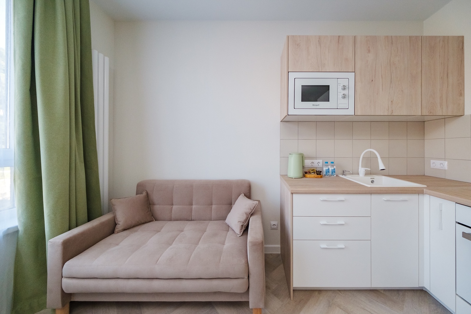 Уютная студия в сердце Адлера ждет своих гостей!